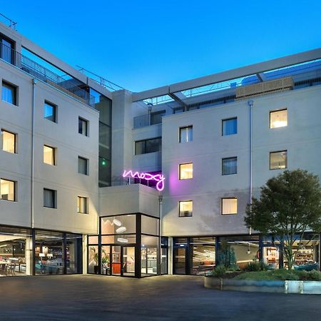 Moxy Sion Hotel Exterior photo